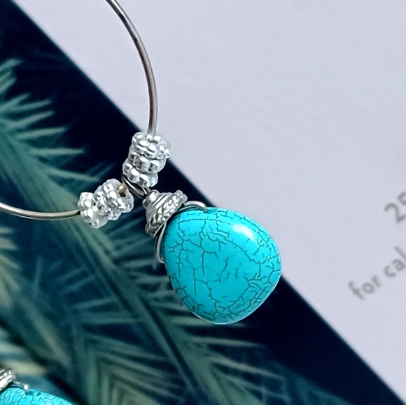 Vintage Silver Hoops w/ Turquoise Howlite - Picture 4 of 8